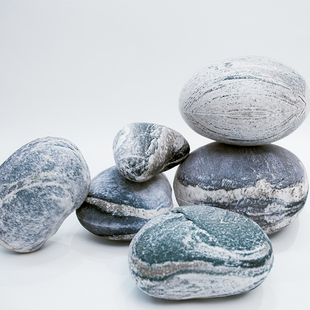 趋然 仿真鹅卵石头抱枕抖音ins布景靠枕展览儿童玩具幼儿园靠垫