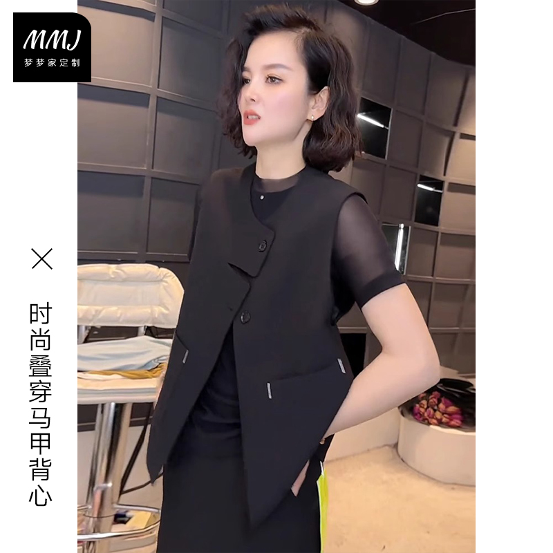 黑色短款西装马甲女春秋新款高级感叠穿坎肩背心休闲百搭无袖外套