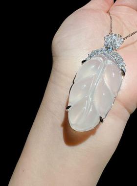 天然水沫玉叶子吊坠缅珠项链