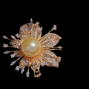 珠宝 黄萤石藤蔓玫瑰花宝石项链 宴会高定鸢尾花浓金贝珠胸针套装