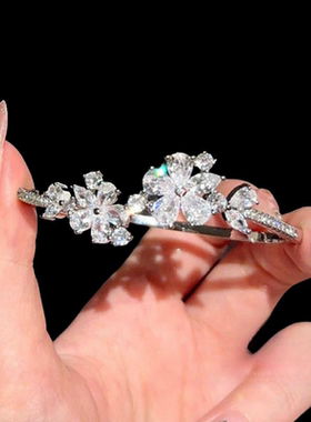 酒渍玫瑰宝石花朵戒指 在逃公主 镀18K金 手捧花大克拉锆石 手镯