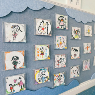 幼儿园教室透明CD盒照片墙环创画室亚克力光盘盒创意美术装饰布置