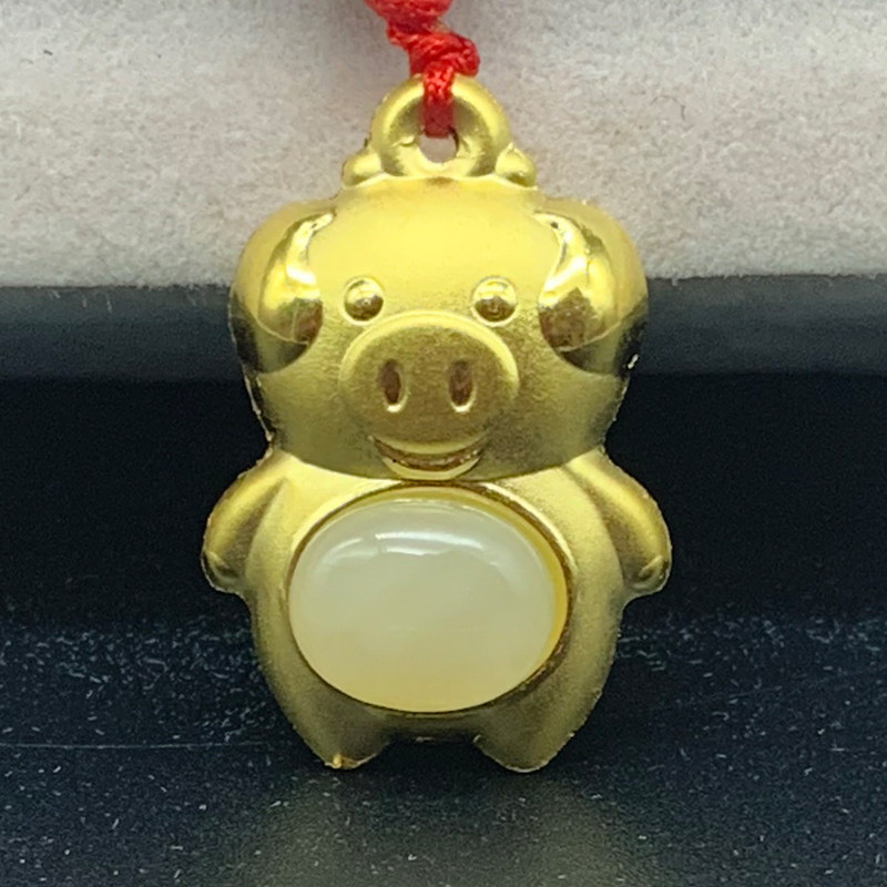足金镶嵌和田玉金镶玉3D小金猪吊坠男女宝宝款生肖猪黄金财猪项链