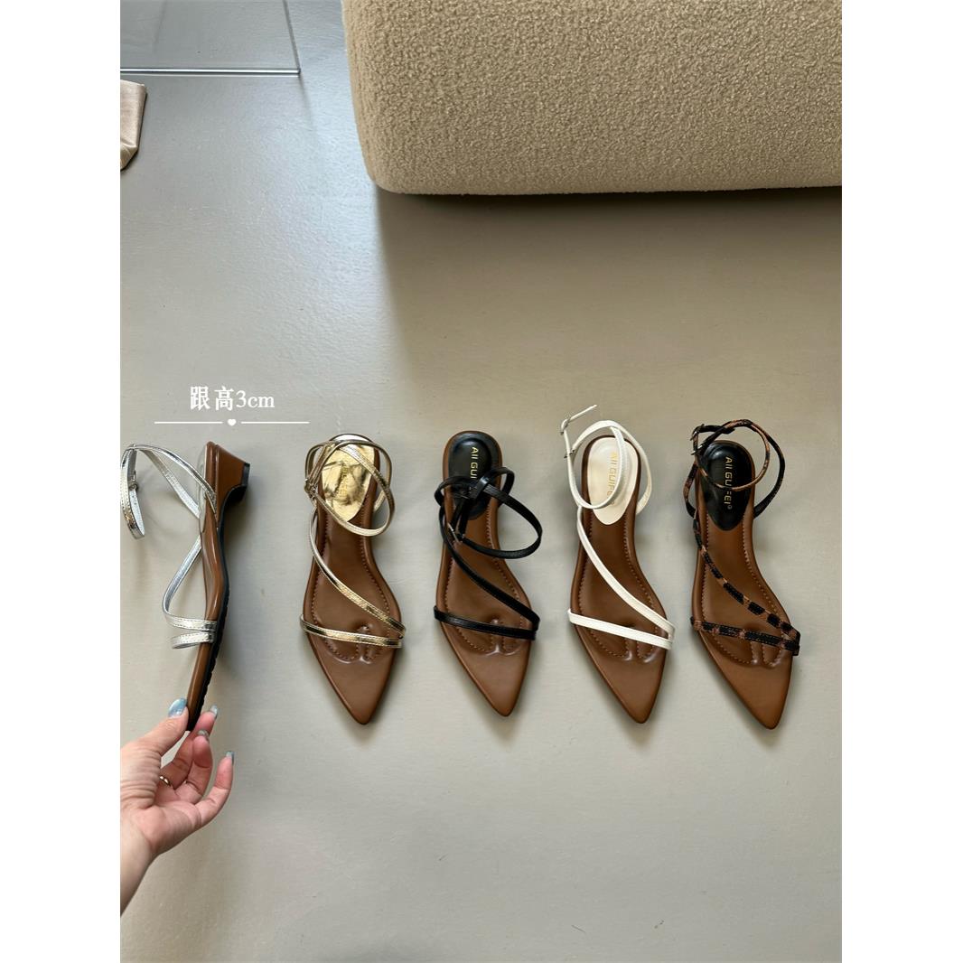 nana娜娜家复古一字细带罗马凉鞋女低跟夏外穿法式小坡跟尖头凉鞋