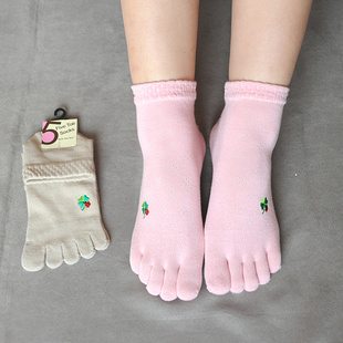 飞鱼袜业松口五指袜女纯棉出口日本中筒刺绣可爱网眼女生脚趾短袜