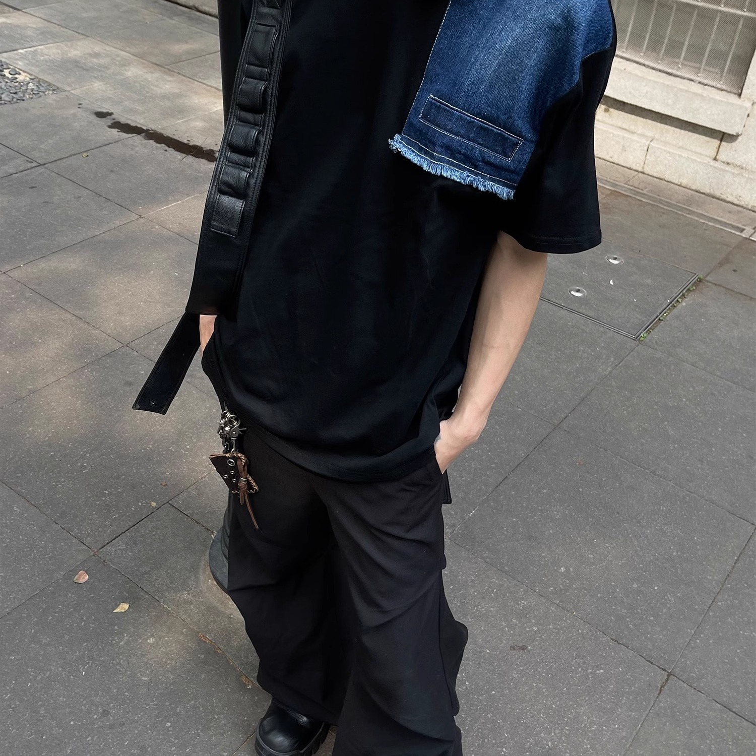 牛仔拼接设计感小众圆领黑色t恤