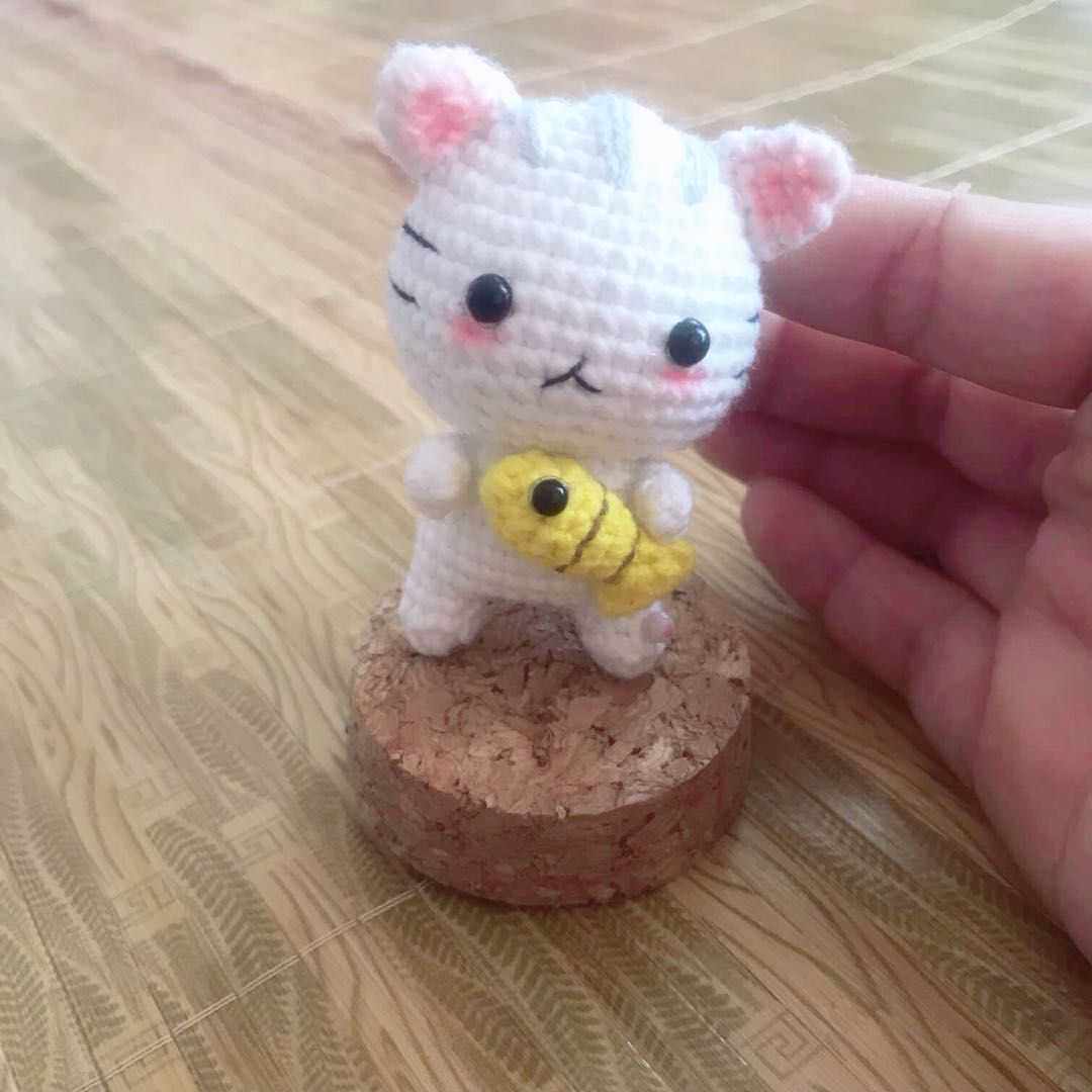 芒果家diy纯手工钩针钩织爱吃鱼的小猫咪挂件毛线玩偶成品