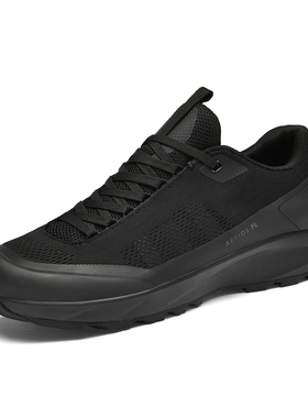 男鞋飞织运动鞋春夏低帮镂空透气孔网面跑步鞋户外防滑越野休闲鞋