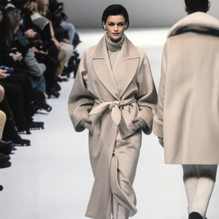 高级定制秀场经典大牌宽松浴袍款燕麦色羊绒大衣系带羊毛外套长款