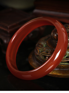 天然红玛瑙百搭送礼佳品玉镯子