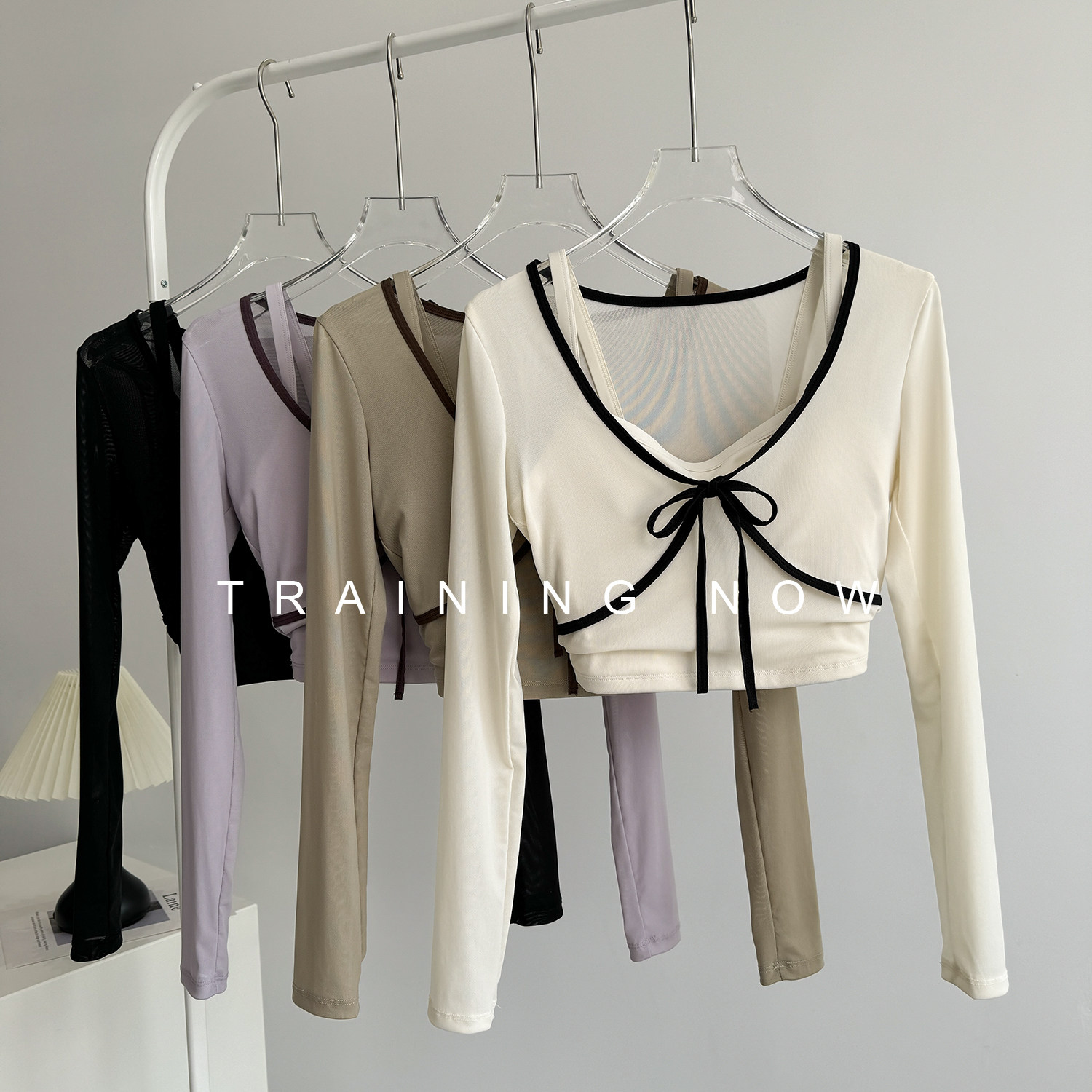 带胸垫瑜伽服运动上衣女秋季普拉提训练服性感网纱健身长袖瑜珈服