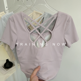 健身服带胸垫瑜伽服短袖女美背透气速干显瘦普拉提跑步运动上衣夏