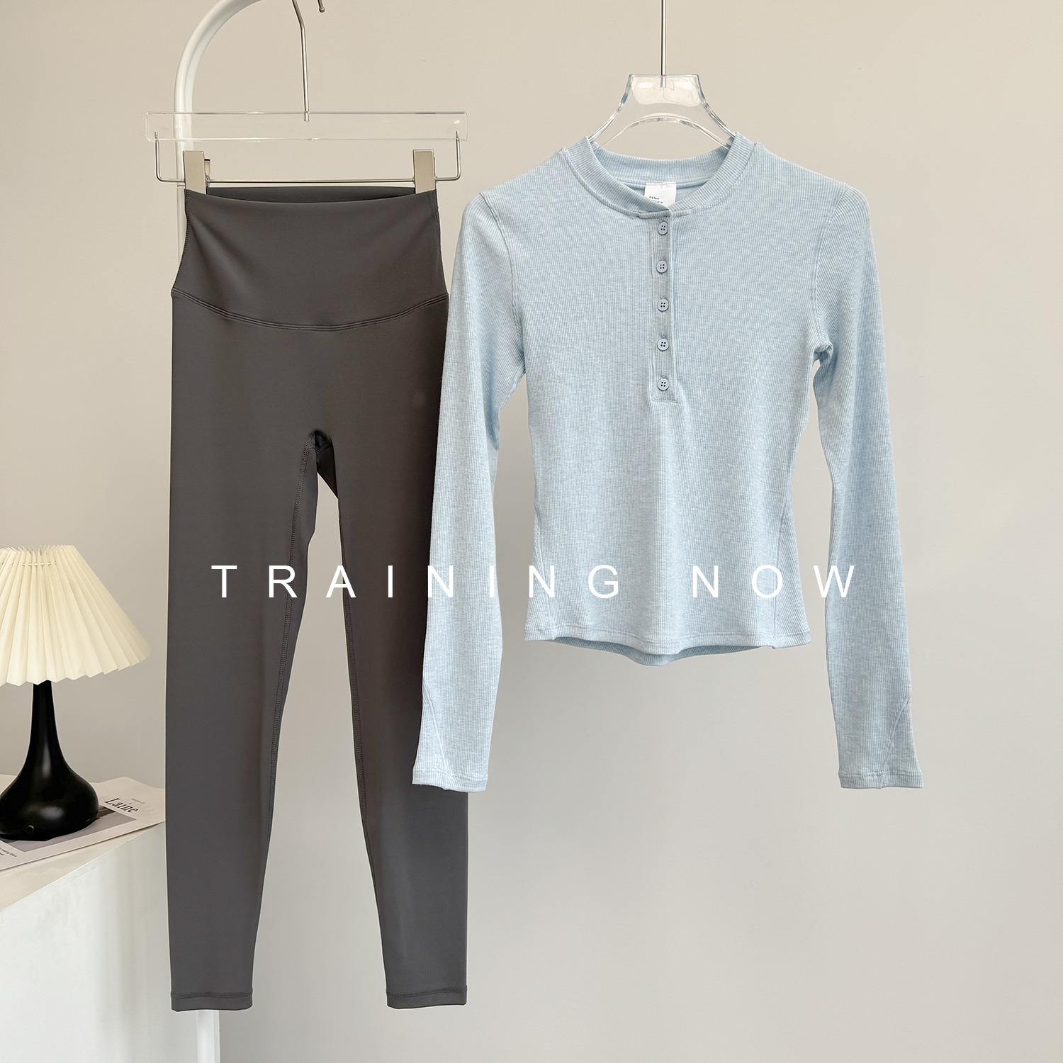 健身套装女秋季专业晨跑步训练速干衣高腰提臀运动瑜伽服裸感长裤