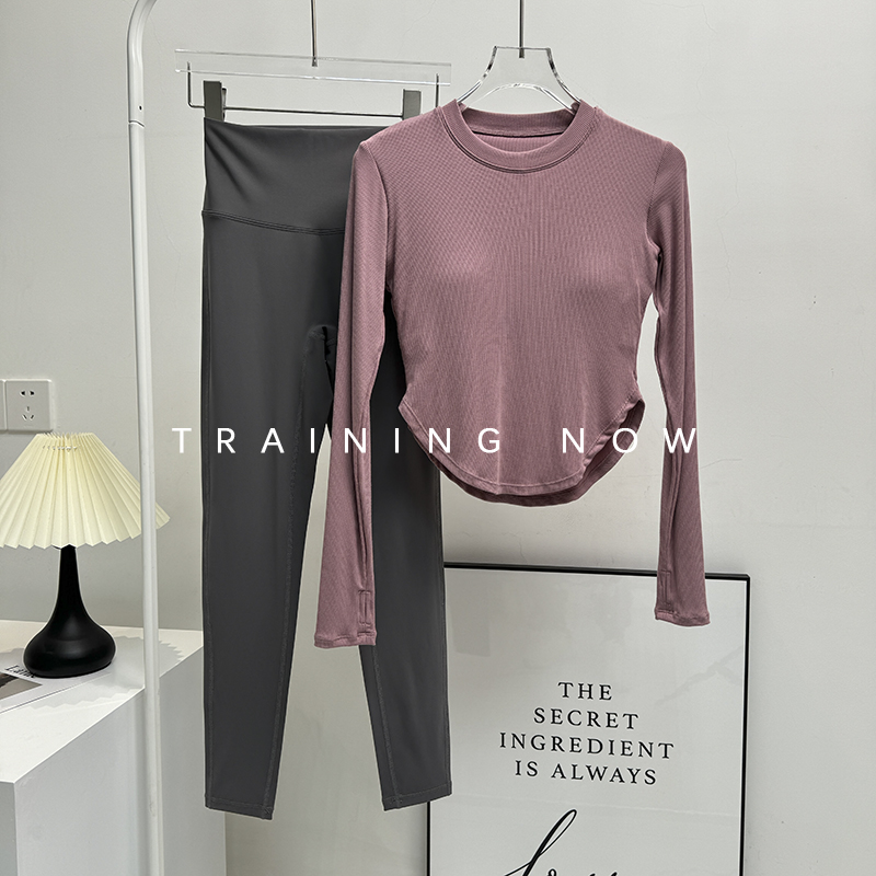 瑜伽服套装女带胸垫运动上衣长袖修身显瘦时尚秋冬跑步训练健身服