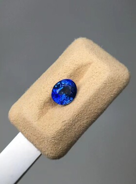 新品天然蓝色宝石皇家蓝裸石椭圆形切割高光泽珠宝定制正品保证