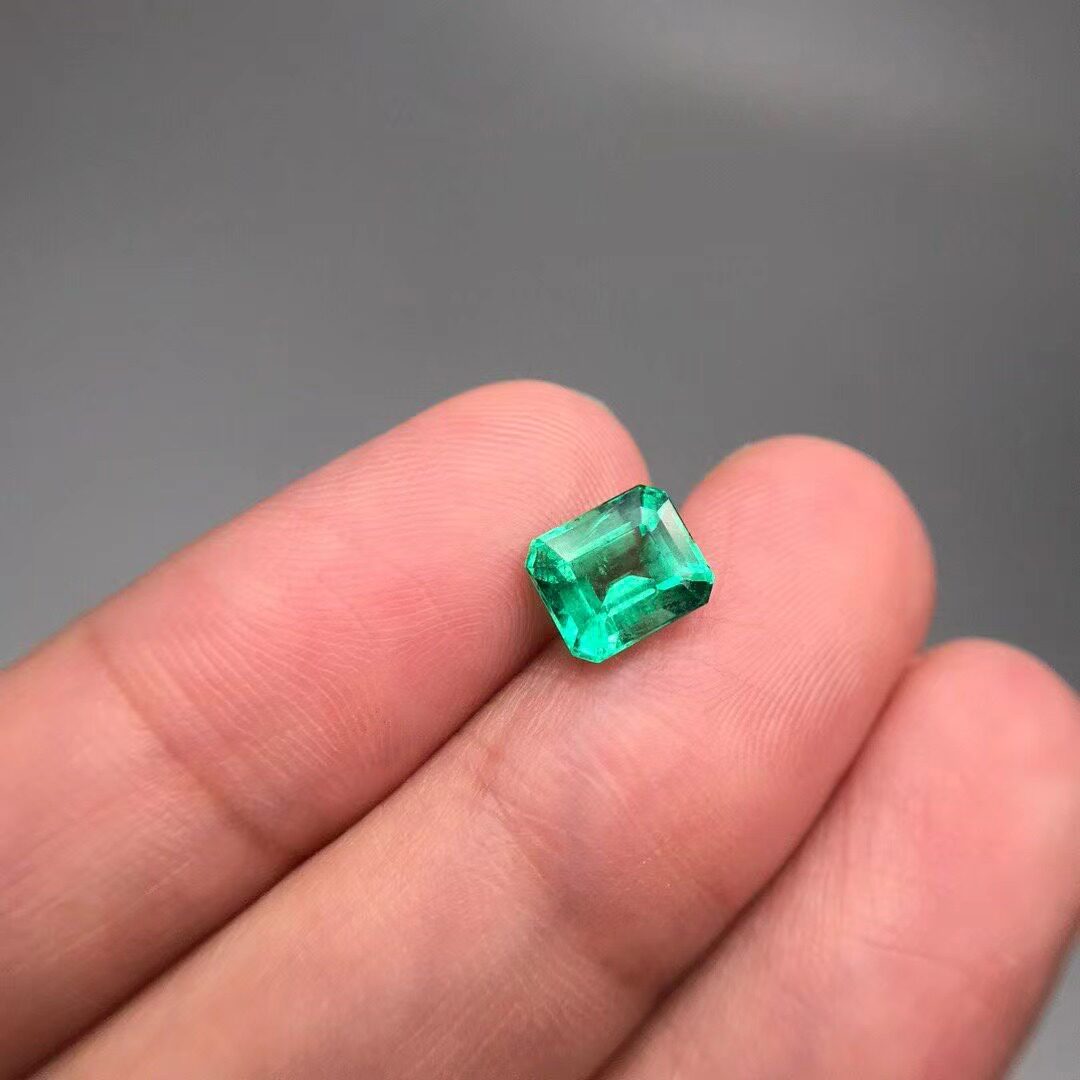 极光绿1.51ct天然祖母绿裸石
