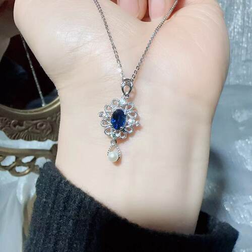正品保证蓝宝石吊坠千千弘新品