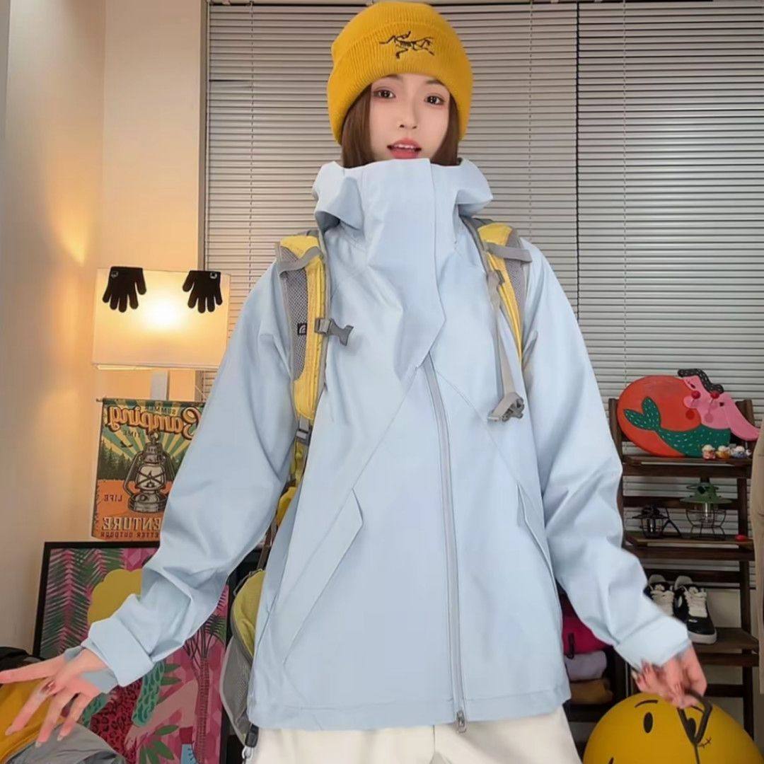 春秋防风防水连帽户外冲锋衣女