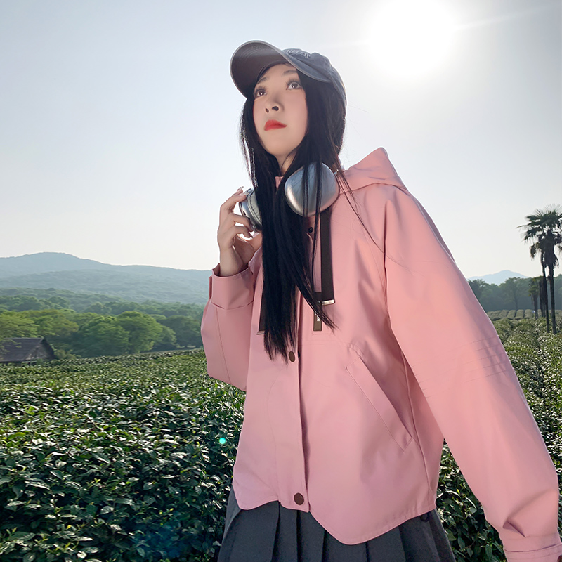 春秋季外套女款冲锋衣2025新款爆款小个子夹克登山服户外软壳薄款