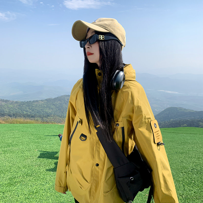 春秋季外套男女款冲锋衣2026新款爆小个子夹克登山服户外软壳薄款