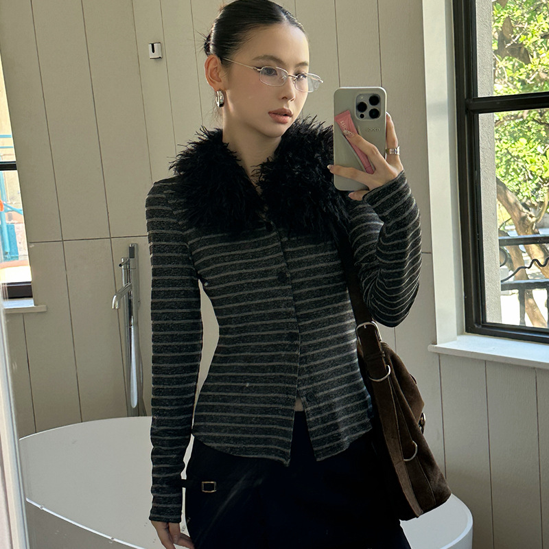 茂茂时髦街头撞色条纹修身显瘦毛领开衫T恤（不可拆卸）