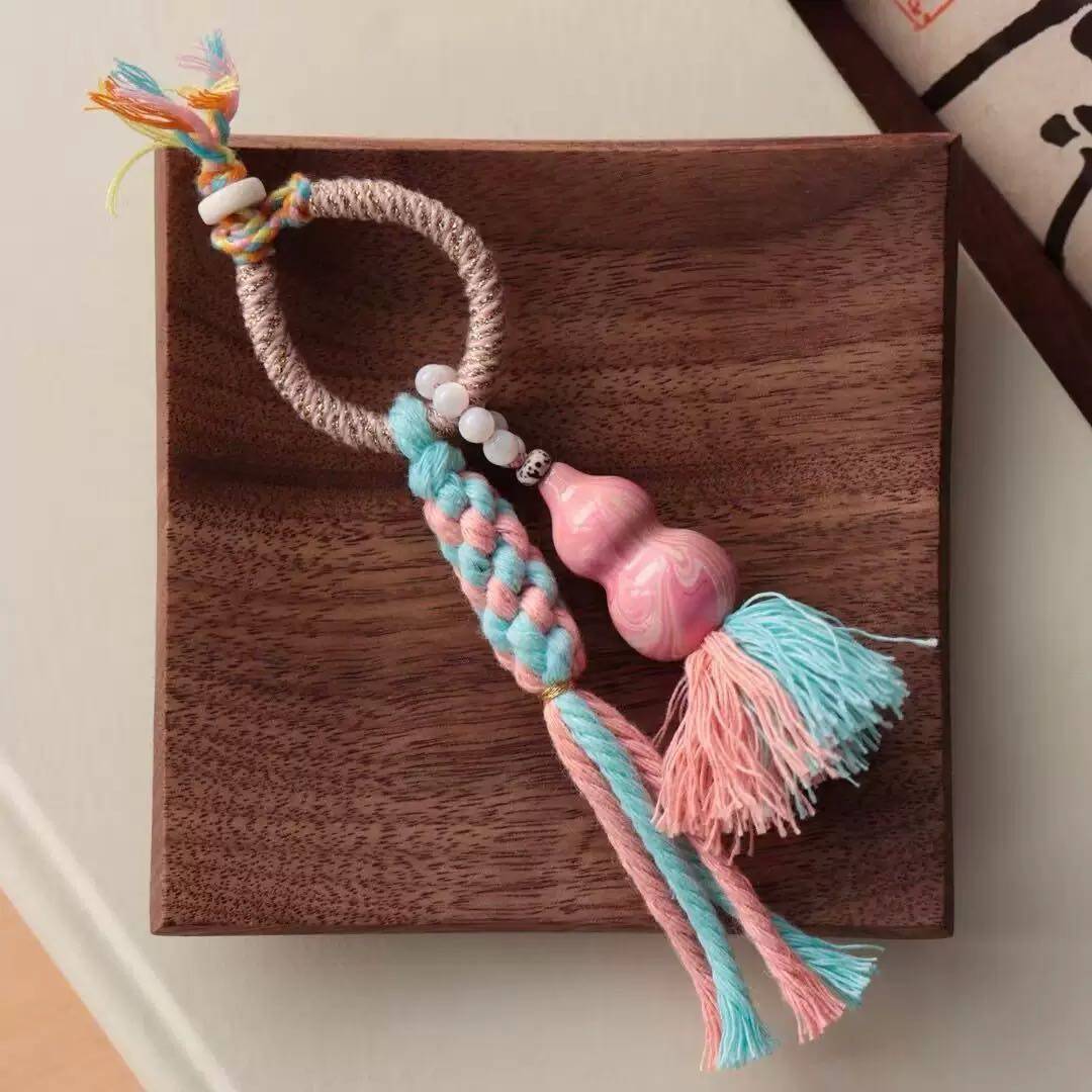手工编绳流苏吊饰挂件彩色珠子装饰文玩配饰钥匙扣包挂