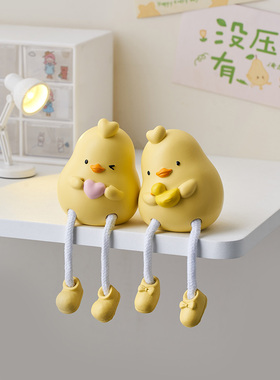 创意卡通吊脚娃娃摆件可爱客厅玄关电视柜装饰书柜书架办公室摆设