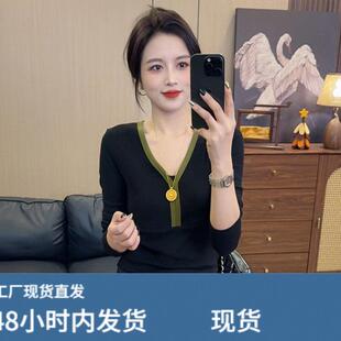 韩版撞色v领内搭打底衫2025新款今年流行爆款修身显瘦长袖上衣女