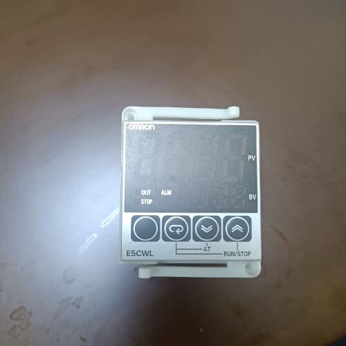议价温控表，型号，E5CWL-R1P，功能完好，13个