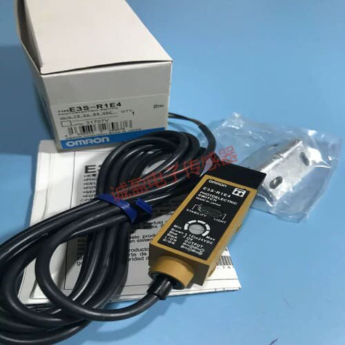 议价正品传感器 光电开关 E3S-R1E4E3S-R1B4