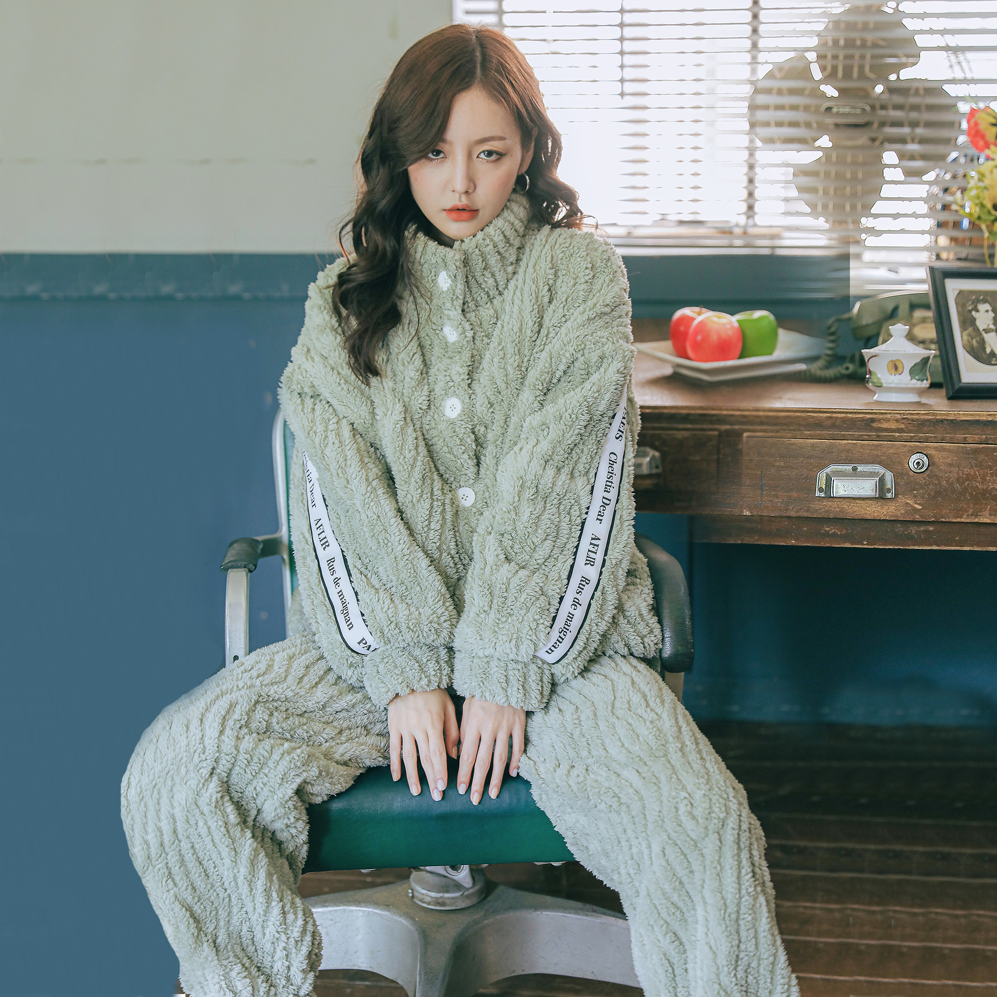 月子服秋冬季款珊瑚绒11月份12产后喂奶哺乳孕妇睡衣冬季加厚加绒