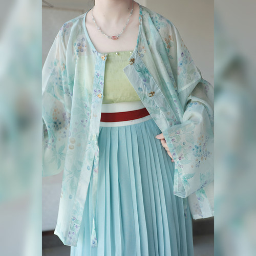 明制圆领对襟开衫日常通勤汉元素