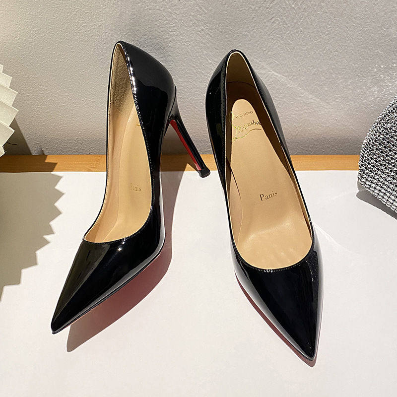 2025新款春秋尖头侧空红底裸色高跟鞋女绝美细跟气质黑色漆皮单鞋