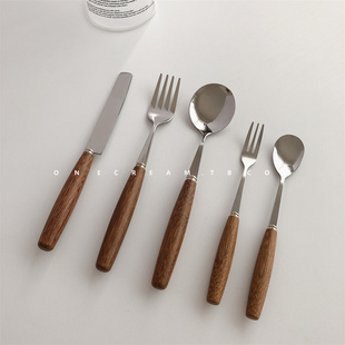 ins韩国风不锈钢鸡翅实木柄刀叉勺子甜品套装餐具蛋糕露营意面叉