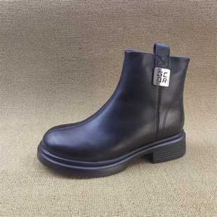 2025英伦风真皮短靴女冬季黑色圆头坡跟软底百搭羊毛保暖时装靴