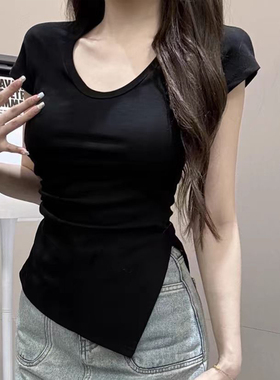 黑色辣妹别致短袖t恤女夏季不规则开叉上衣收腰设计感小众打底衫