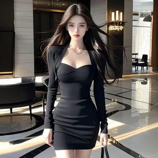 小众性感黑色低领长袖连衣裙女2025新款修身御姐收腰内搭包臀短裙