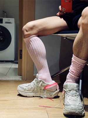 d.m毛圈棉质螺纹时尚风长筒袜