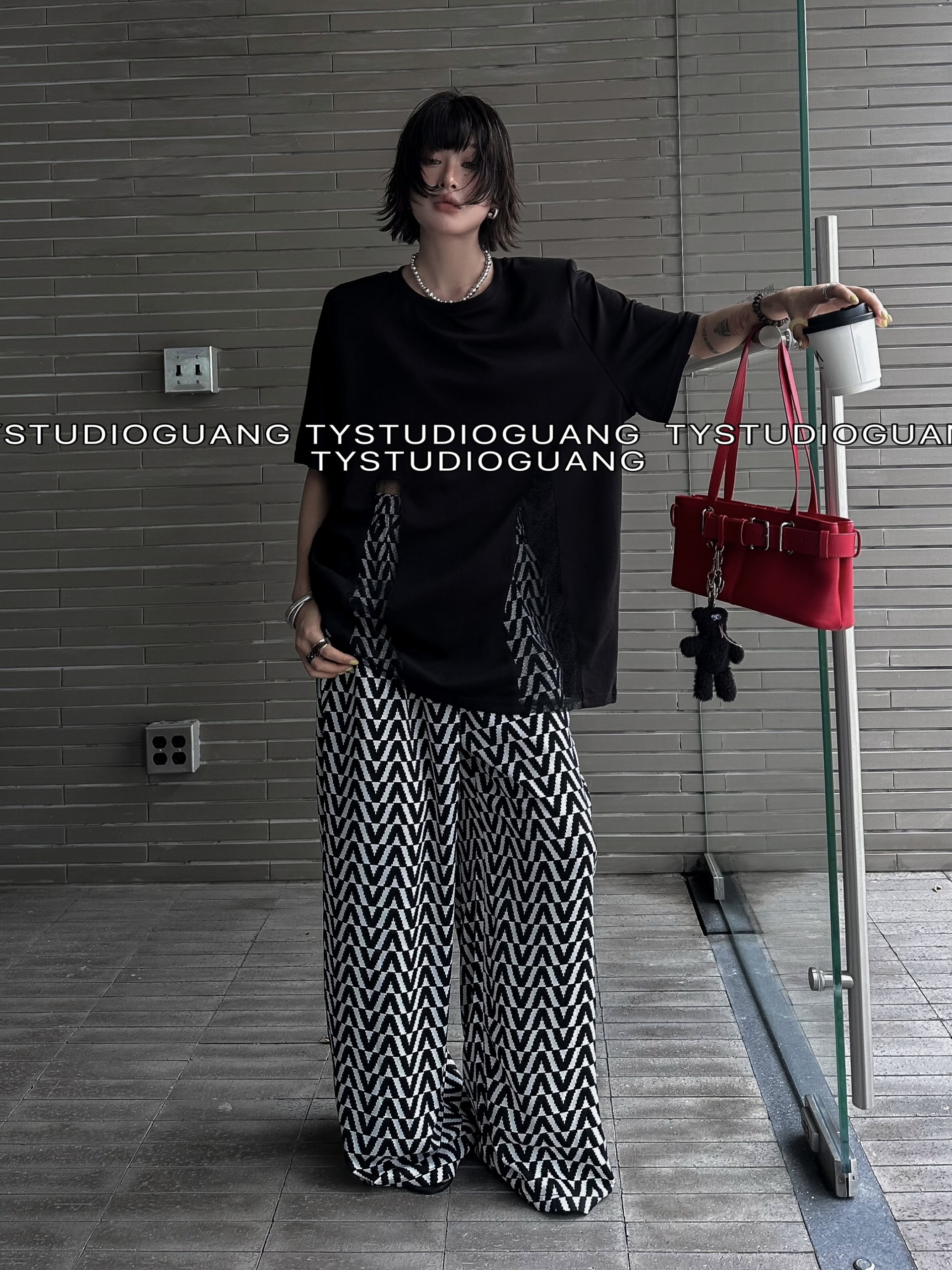 高级感蕾丝拼接短袖T恤女2025夏季新款宽松慵懒风设计感小众上衣