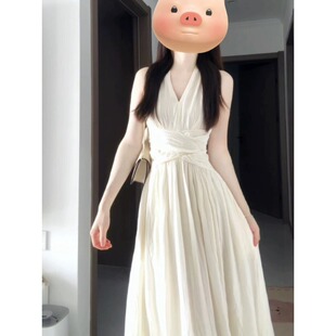 法式白色v领无袖挂脖吊带连衣裙子女夏季2026新款海边度假风长裙