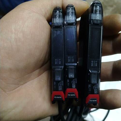 议价基恩士光纤放大器FSN41N原装拆机成色看图功能正常可维修