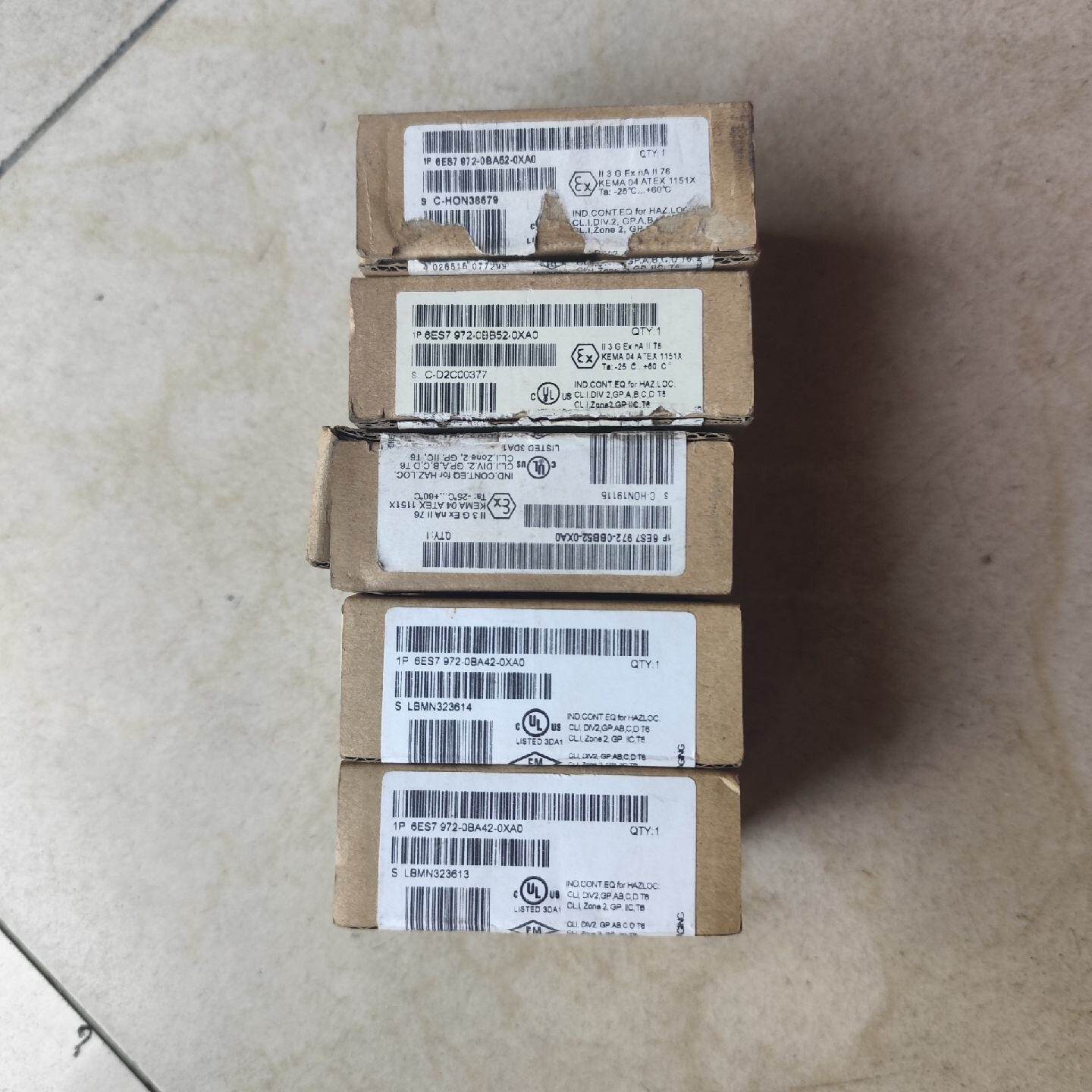 溢价-DP总线连接器 - 实物图