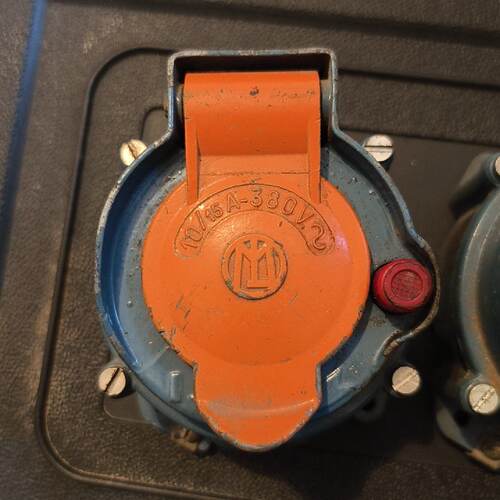 议价French Imported Power Socket SelfLocking 380V1015A Free