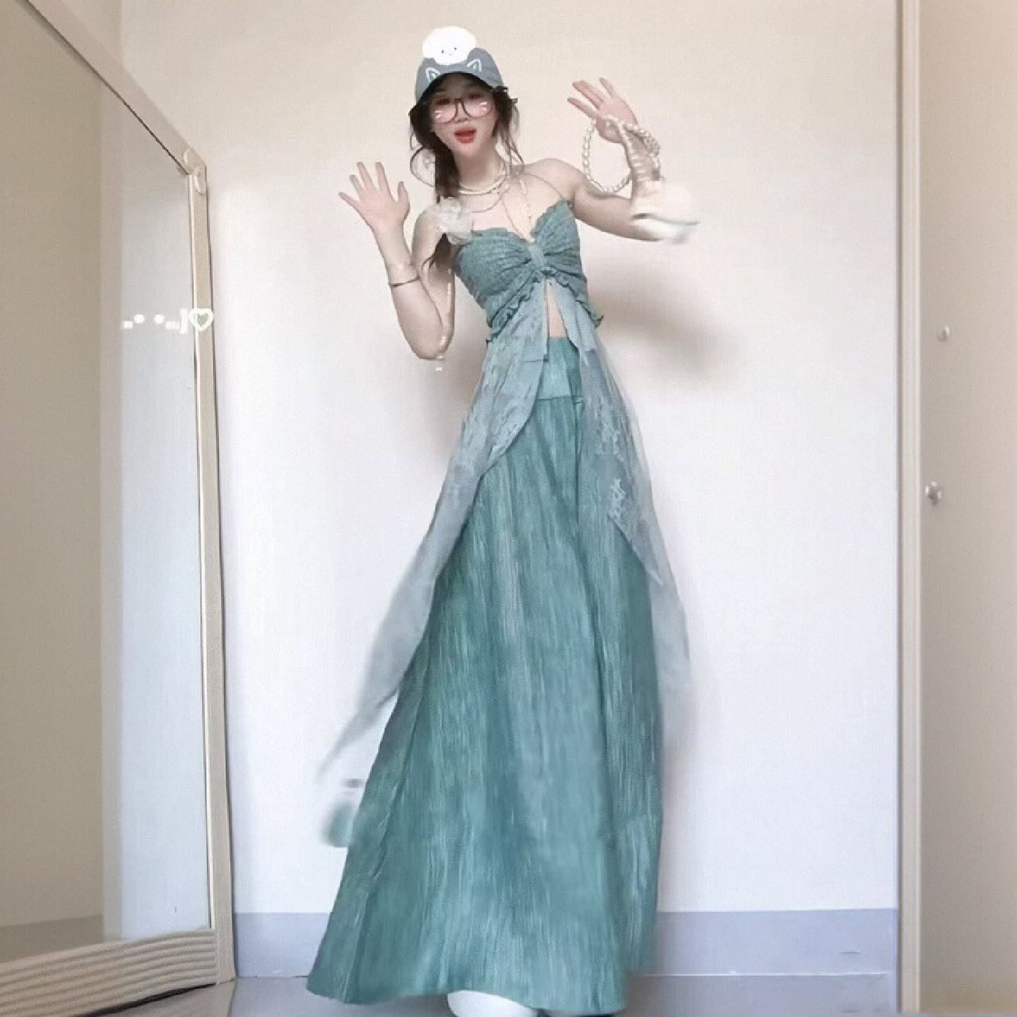 海边度假风夏日穿搭女不规则蕾丝拼接吊带长款上衣高腰阔腿裤套装
