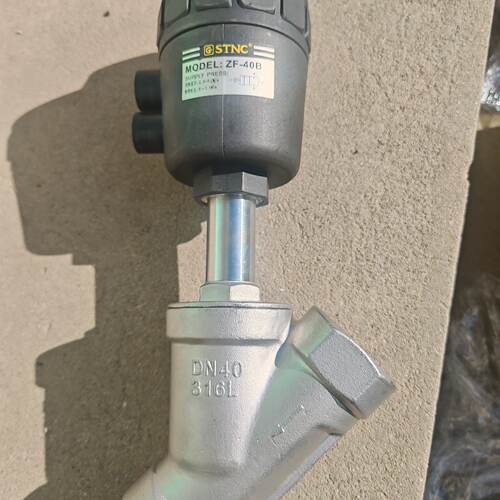STNC气动角座阀ZF-40B，DN40 316L，几乎全新-议价374