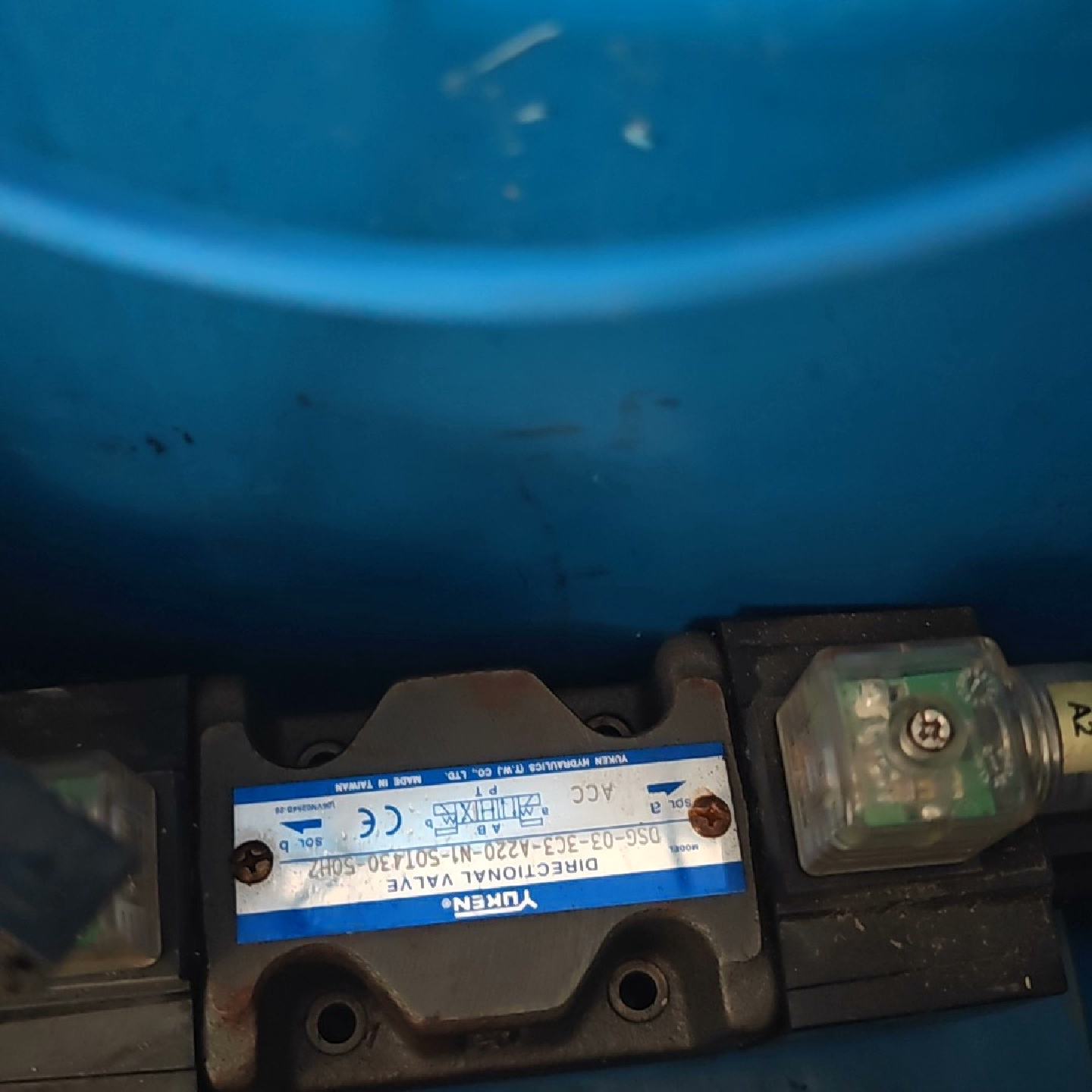 议价--YUKEN台湾油研原装正品电磁阀DSG-03-3C2-A22