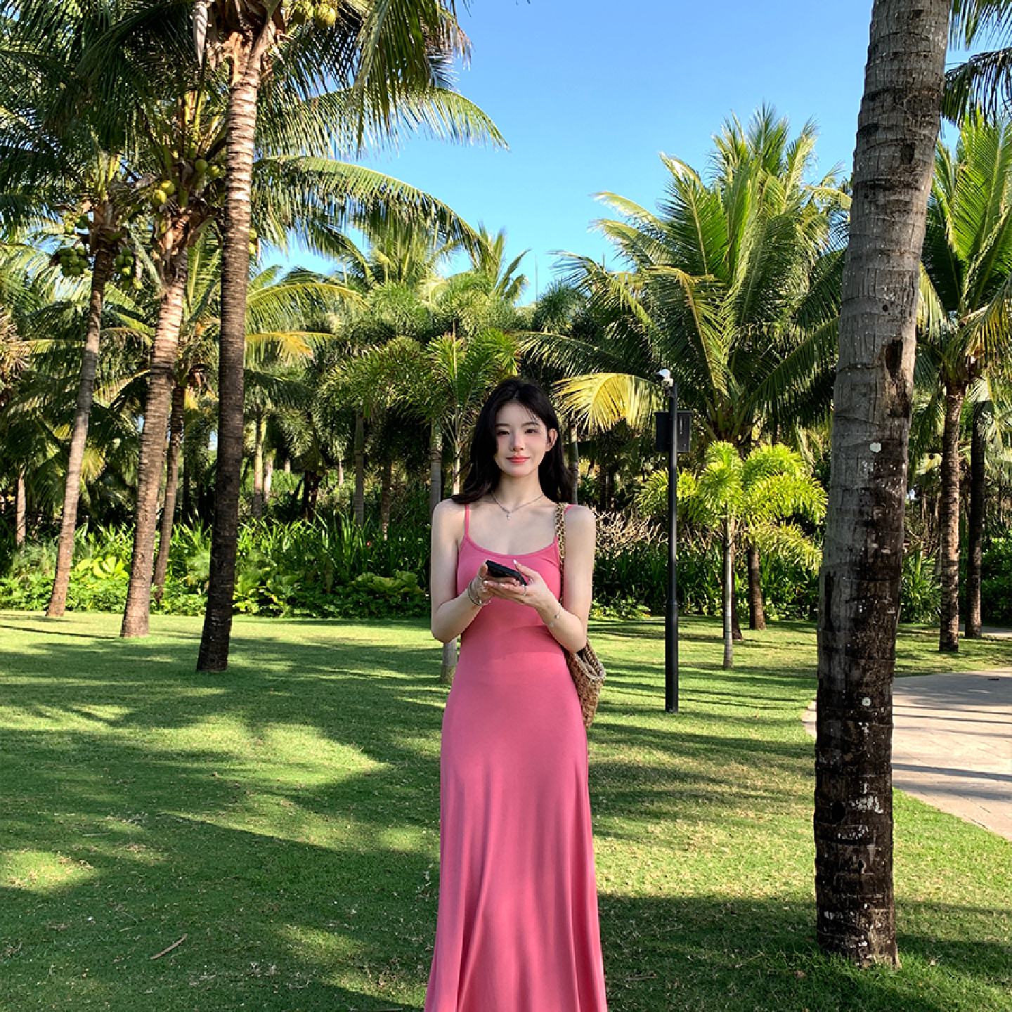 性感卡戴珊连衣裙女春夏季吊带长裙修身气质度假裙子