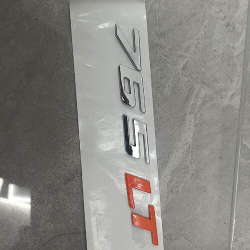 迈凯伦765LT侧裙字标。—议价