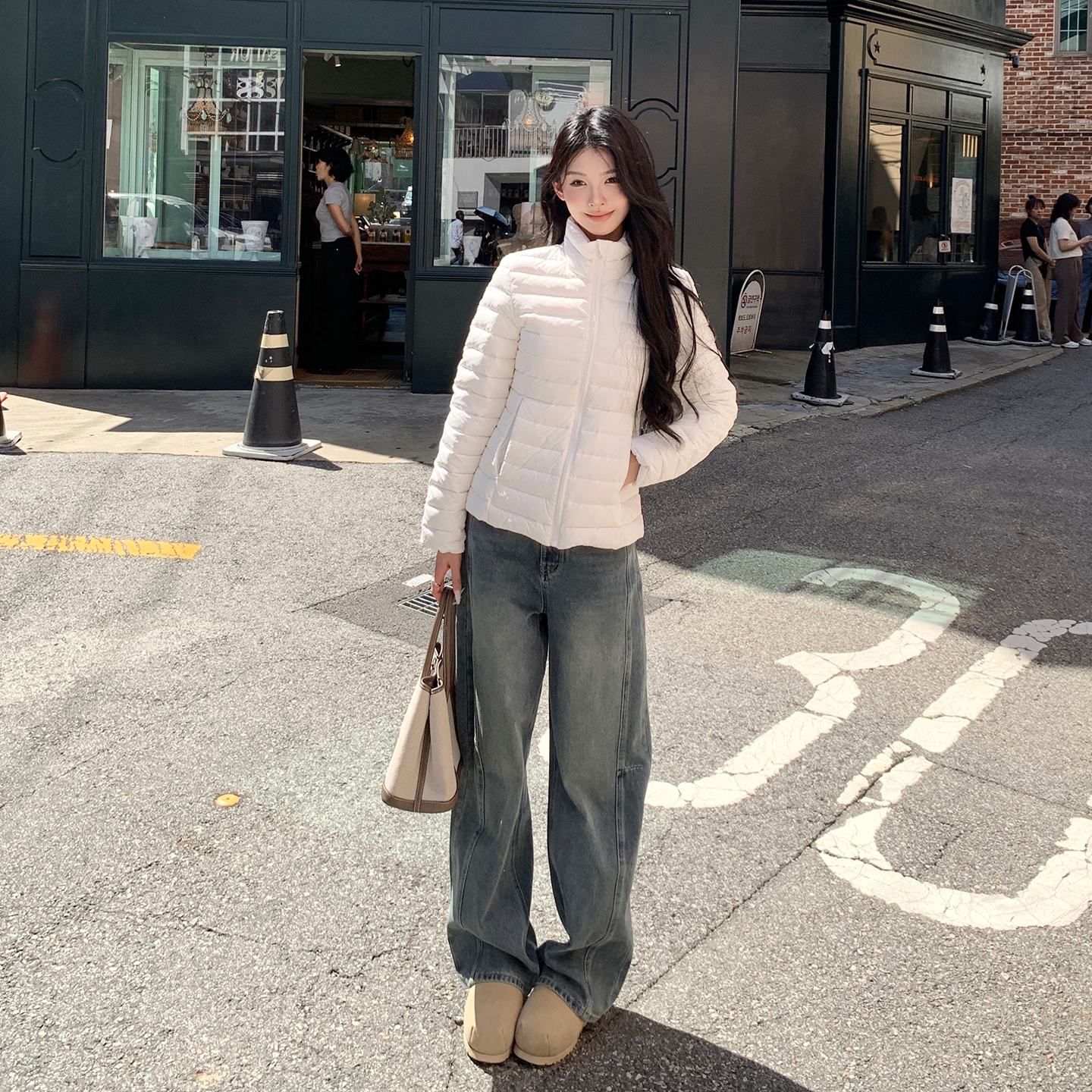 曼品质轻薄排骨羽绒服女冬季2025修身面包服白鸭绒短款外套
