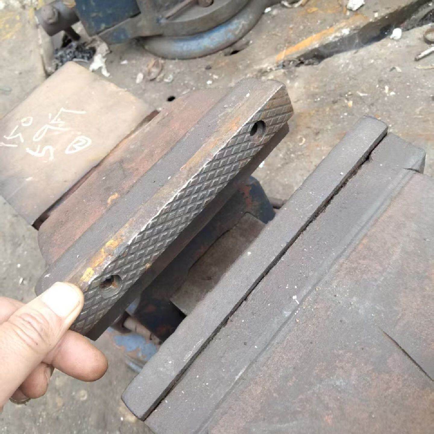 二手6寸59斤重型台虎钳150mm工业级老式台钳可旋转钳工虎钳夹具